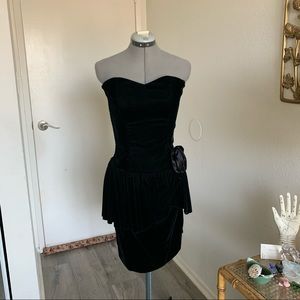 Vintage POSITIVELY ELLYN Black Velvet Dress,